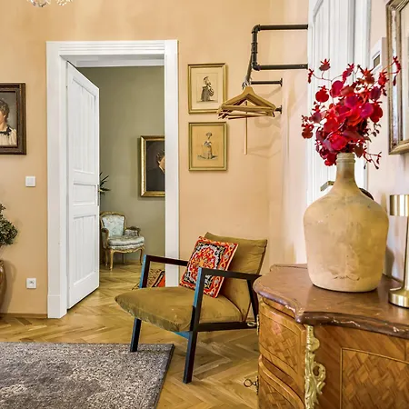 Charming 2 Bedrooms Odboru 5 Apartman Prága