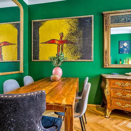 Charming 2 Bedrooms Odboru 5 Apartment *