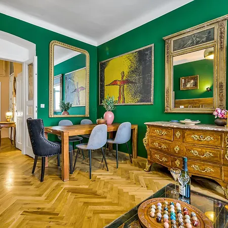 Charming 2 Bedrooms Odboru 5 Praga